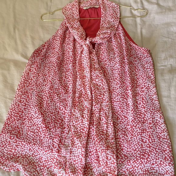 Old Navy Sleeveless Blouse - Picture 3 of 6